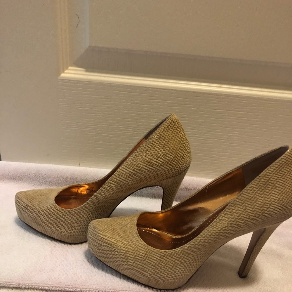 Nude snake skin BCBG generation heels
